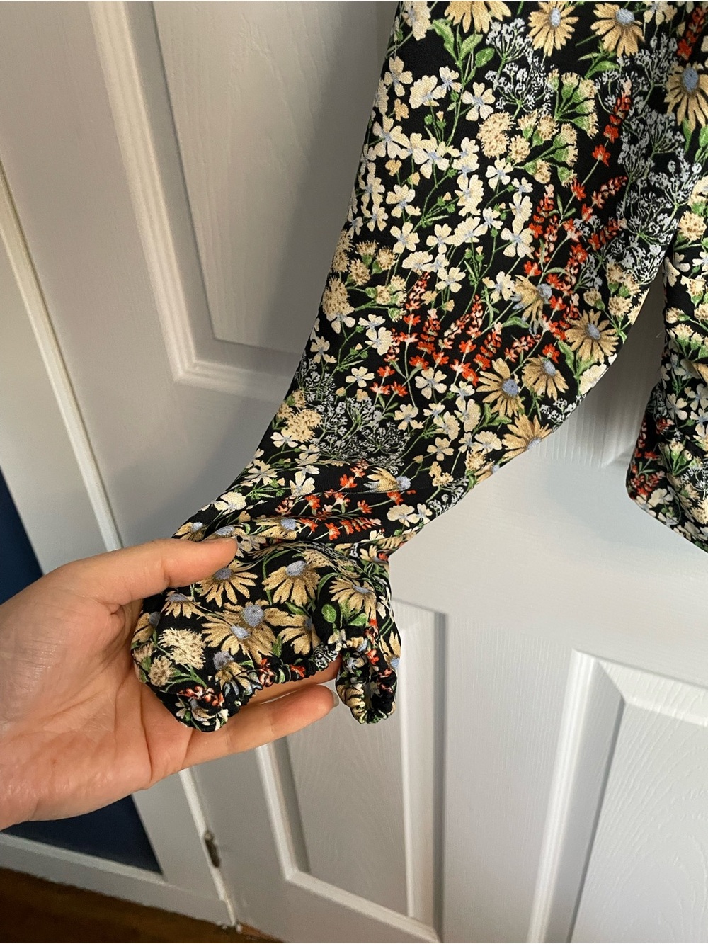 H&M Rouched blouse- Black Multi - Picture 4 of 6